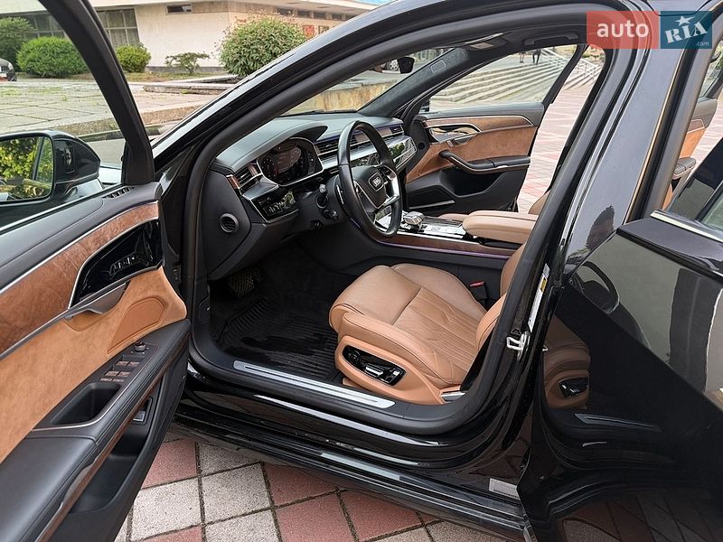Седан Audi A8 2021 в Хмельницком