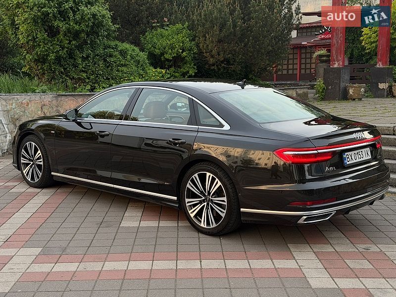 Седан Audi A8 2021 в Хмельницком