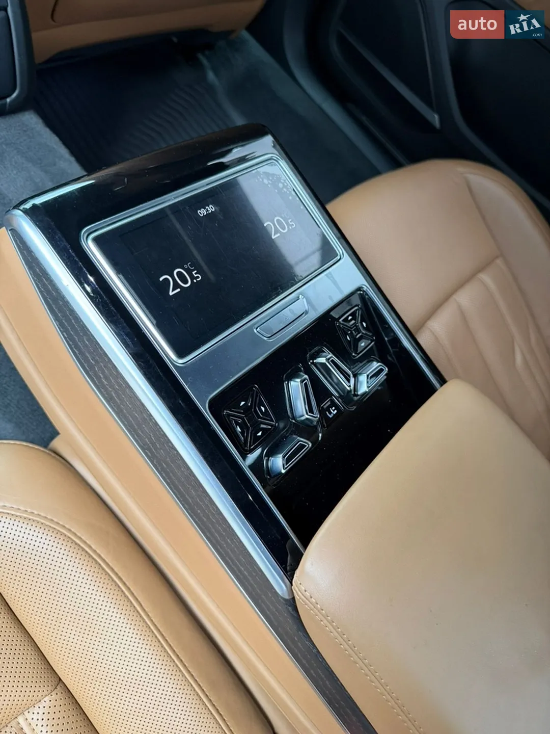 2020 Audi A8 - мініатюра 24