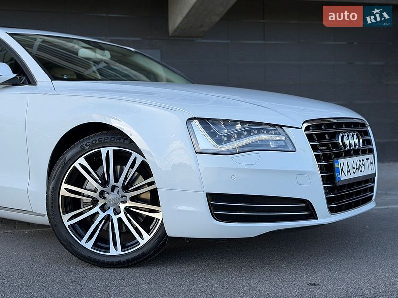 Седан Audi A8 2012 в Києві