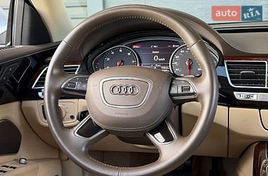 Седан Audi A8 2012 в Києві