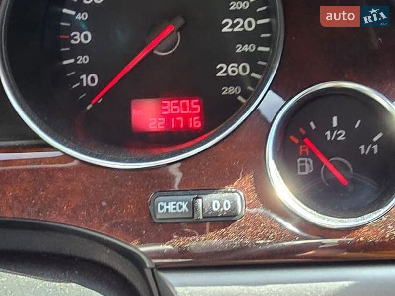 Седан Audi A8 2004 в Виннице