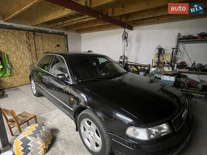 Седан Audi A8 1998 в Ковелі