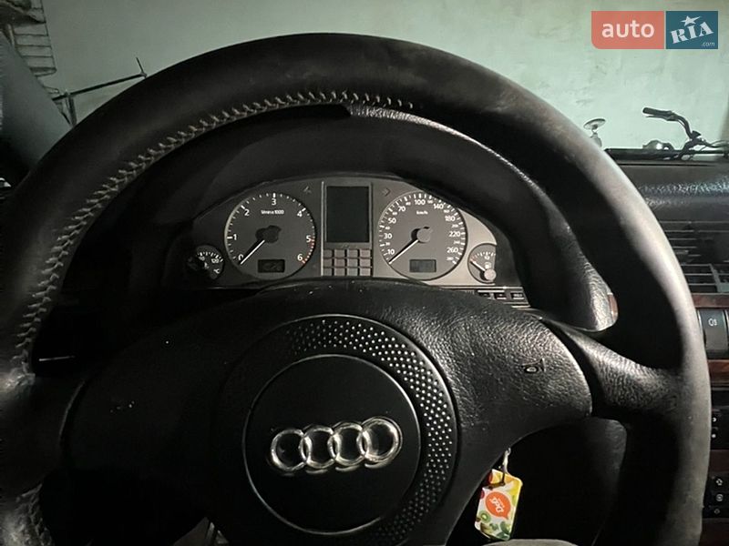 Седан Audi A8 1998 в Ковелі