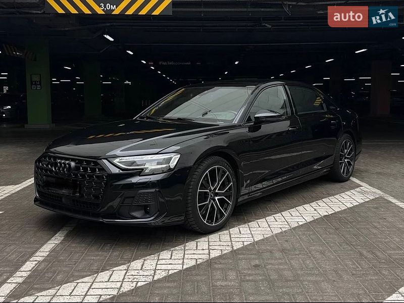 Седан Audi A8 2021 в Киеве