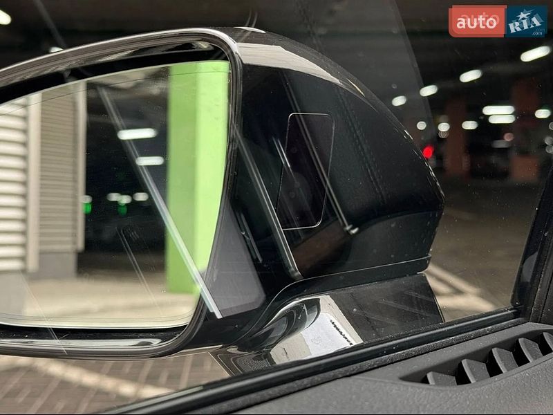 Седан Audi A8 2021 в Киеве
