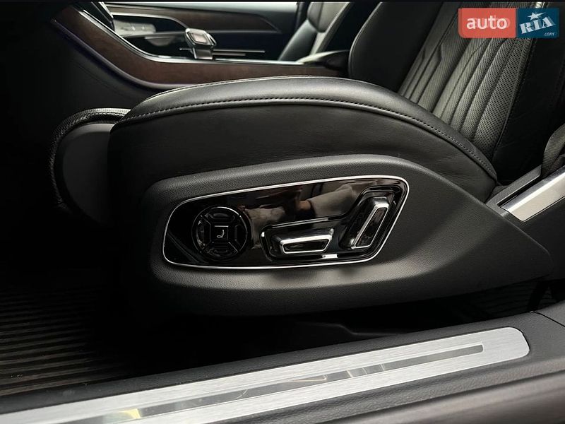 Седан Audi A8 2021 в Киеве