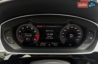 Седан Audi A8 2021 в Киеве