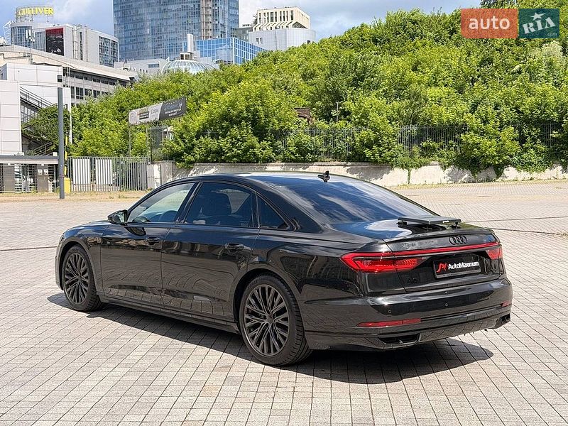 Седан Audi A8 2021 в Києві