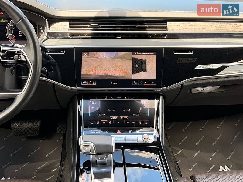 Седан Audi A8 2021 в Києві
