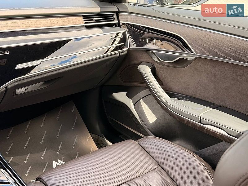 Седан Audi A8 2021 в Києві