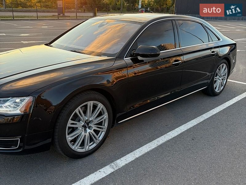 Седан Audi A8 2014 в Києві