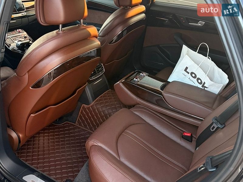 Седан Audi A8 2014 в Києві