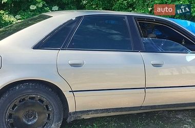 Седан Audi A8 2000 в Новой Ушице