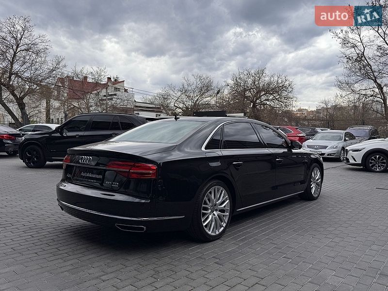 Седан Audi A8 2015 в Одессе