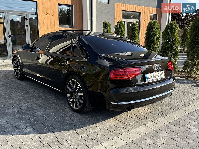 Седан Audi A8 2013 в Луцьку