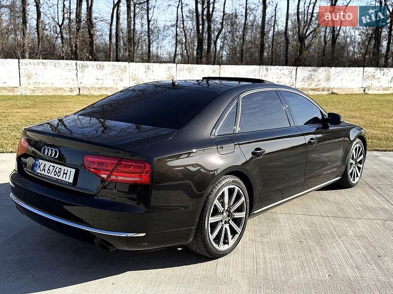 Седан Audi A8 2013 в Луцьку