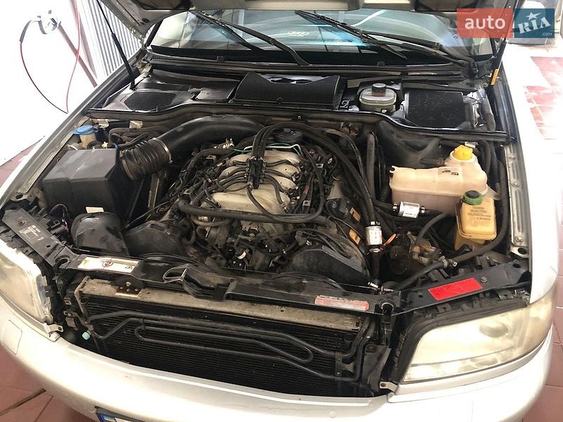 Седан Audi A8 1999 в Харкові
