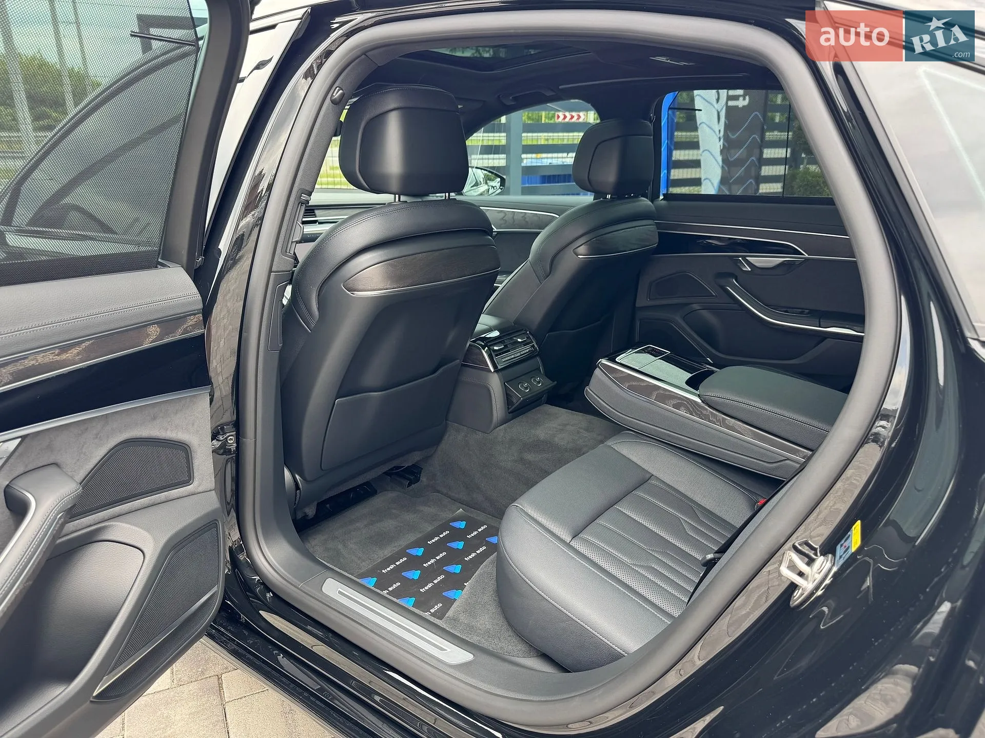 2024 Audi A8 - мініатюра 30