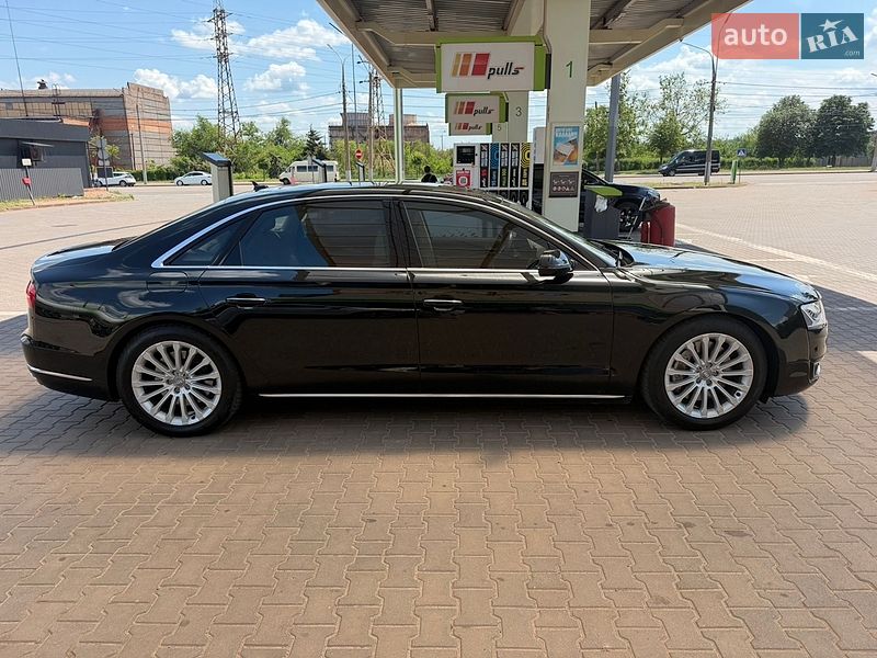 Седан Audi A8 2015 в Кривому Розі
