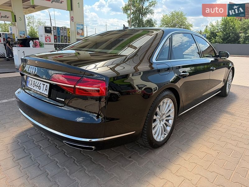 Седан Audi A8 2015 в Кривому Розі
