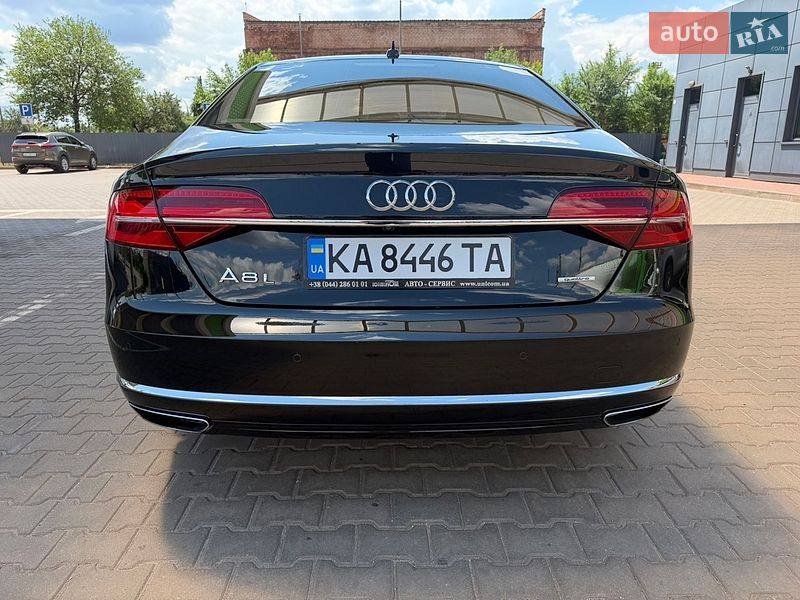Седан Audi A8 2015 в Кривому Розі