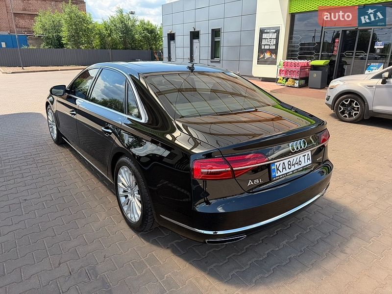 Седан Audi A8 2015 в Кривому Розі