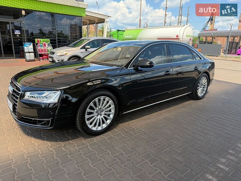 Седан Audi A8 2015 в Кривому Розі