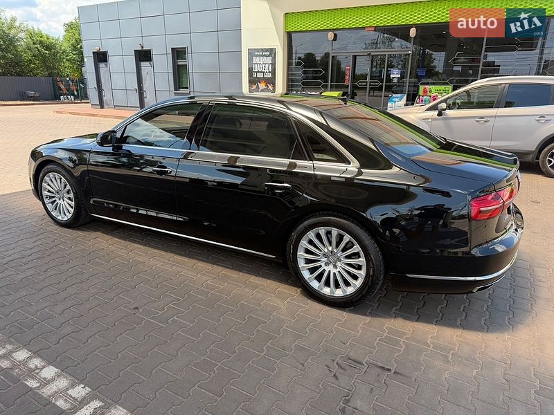 Седан Audi A8 2015 в Кривому Розі