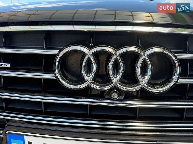 Седан Audi A8 2015 в Кривому Розі