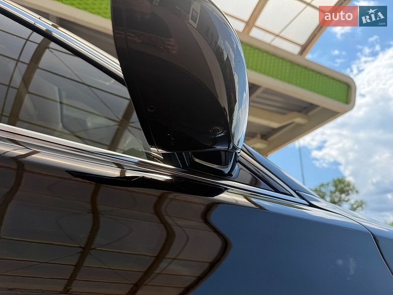 Седан Audi A8 2015 в Кривому Розі