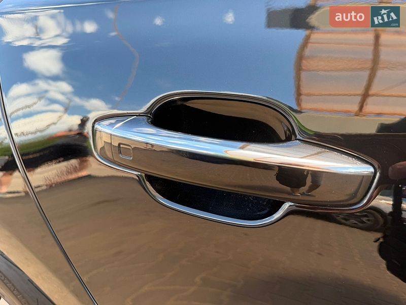 Седан Audi A8 2015 в Кривому Розі