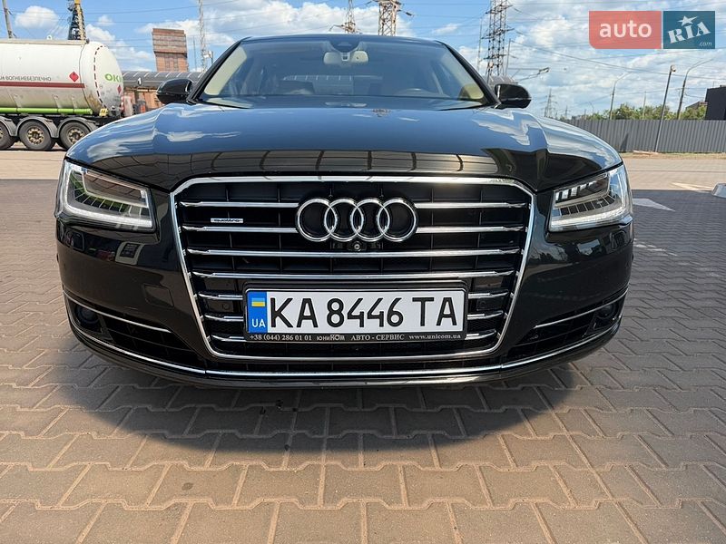 Седан Audi A8 2015 в Кривому Розі