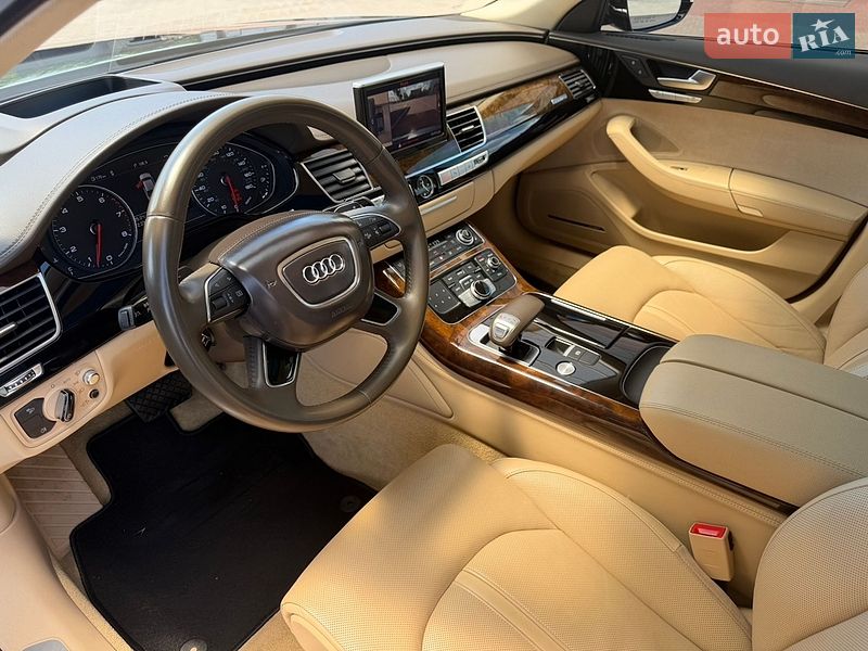 Седан Audi A8 2015 в Кривому Розі