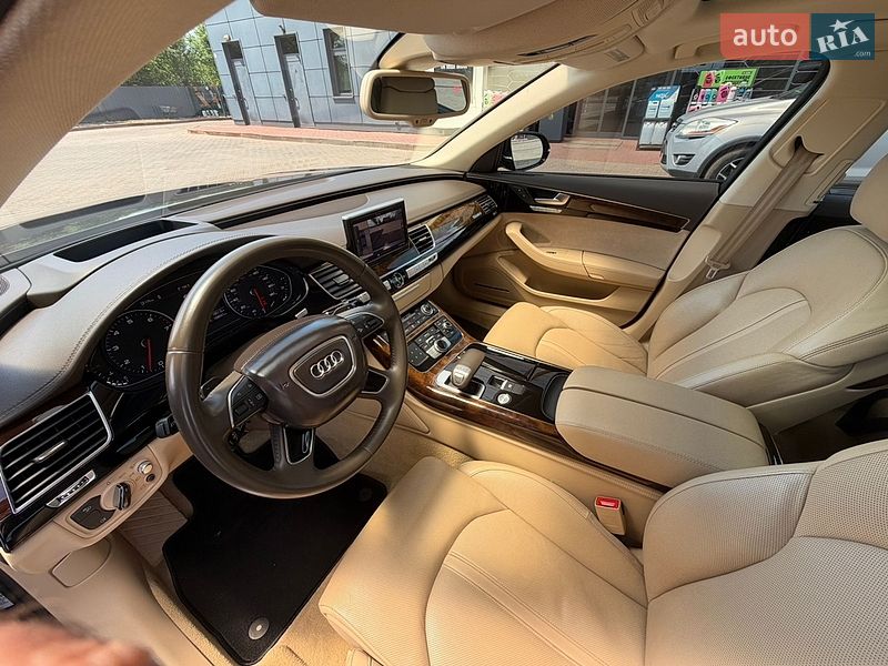 Седан Audi A8 2015 в Кривому Розі