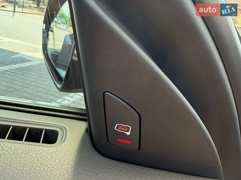 Седан Audi A8 2015 в Кривому Розі