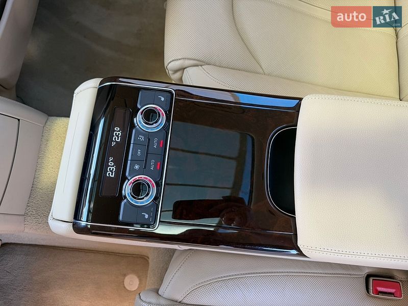 Седан Audi A8 2015 в Кривому Розі