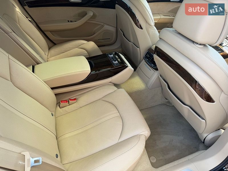 Седан Audi A8 2015 в Кривому Розі