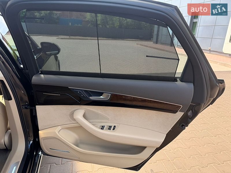 Седан Audi A8 2015 в Кривому Розі