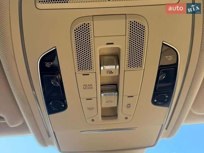 Седан Audi A8 2015 в Кривому Розі