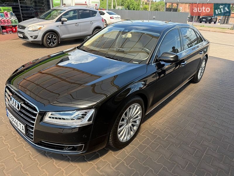 Седан Audi A8 2015 в Кривому Розі