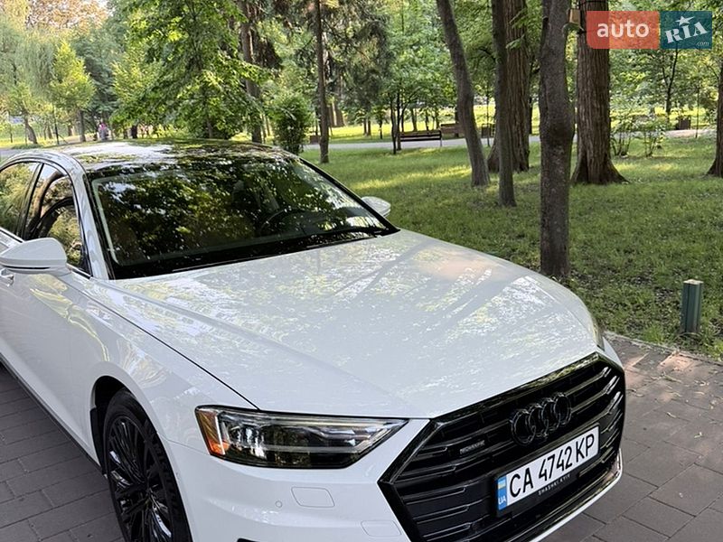Седан Audi A8 2018 в Києві