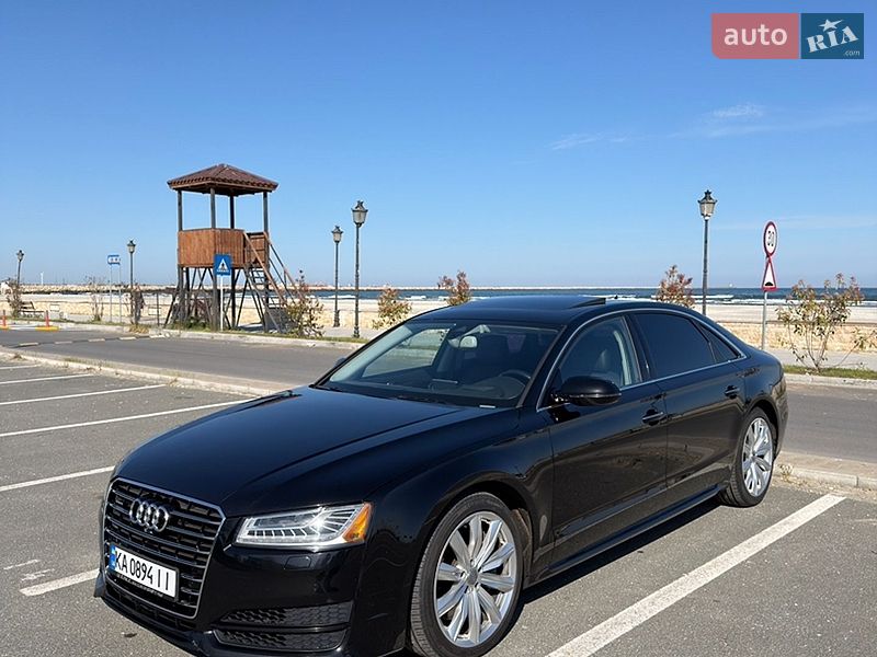 Седан Audi A8 2016 в Благовіщенську