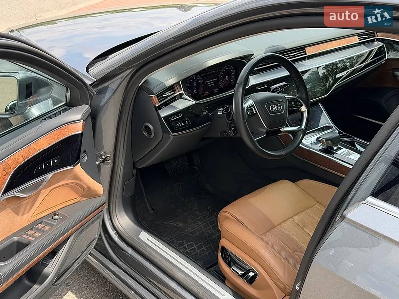 Audi A8 2018 VIN WAU8DAF83KN010633 фото оголошення 80 з 176