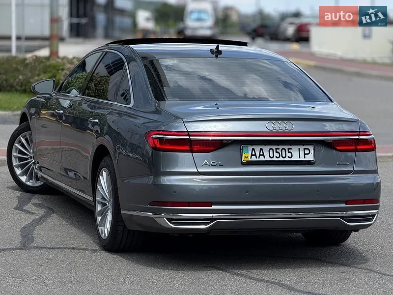Audi A8 2018 VIN WAU8DAF83KN010633 фото оголошення 97 з 176