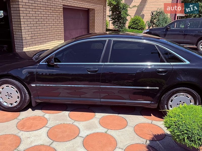 Седан Audi A8 2005 в Тернівці