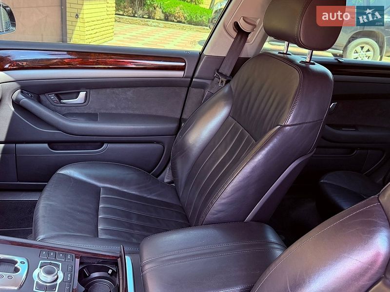 Седан Audi A8 2005 в Тернівці