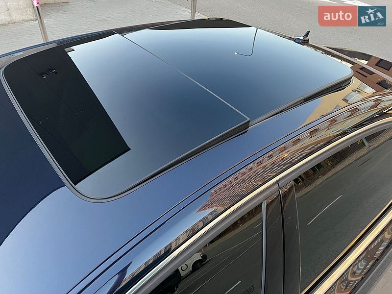 Седан Audi A8 2011 в Вишневом
