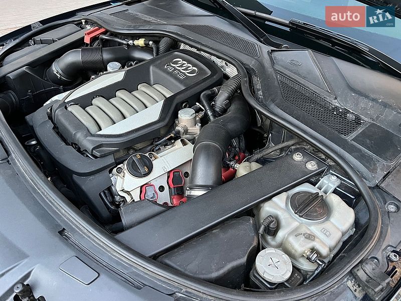 Седан Audi A8 2011 в Вишневом