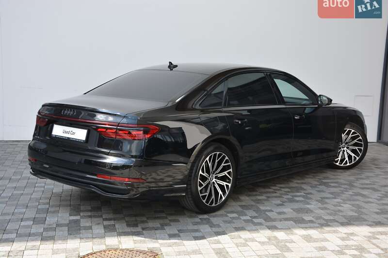 Седан Audi A8 2022 в Києві